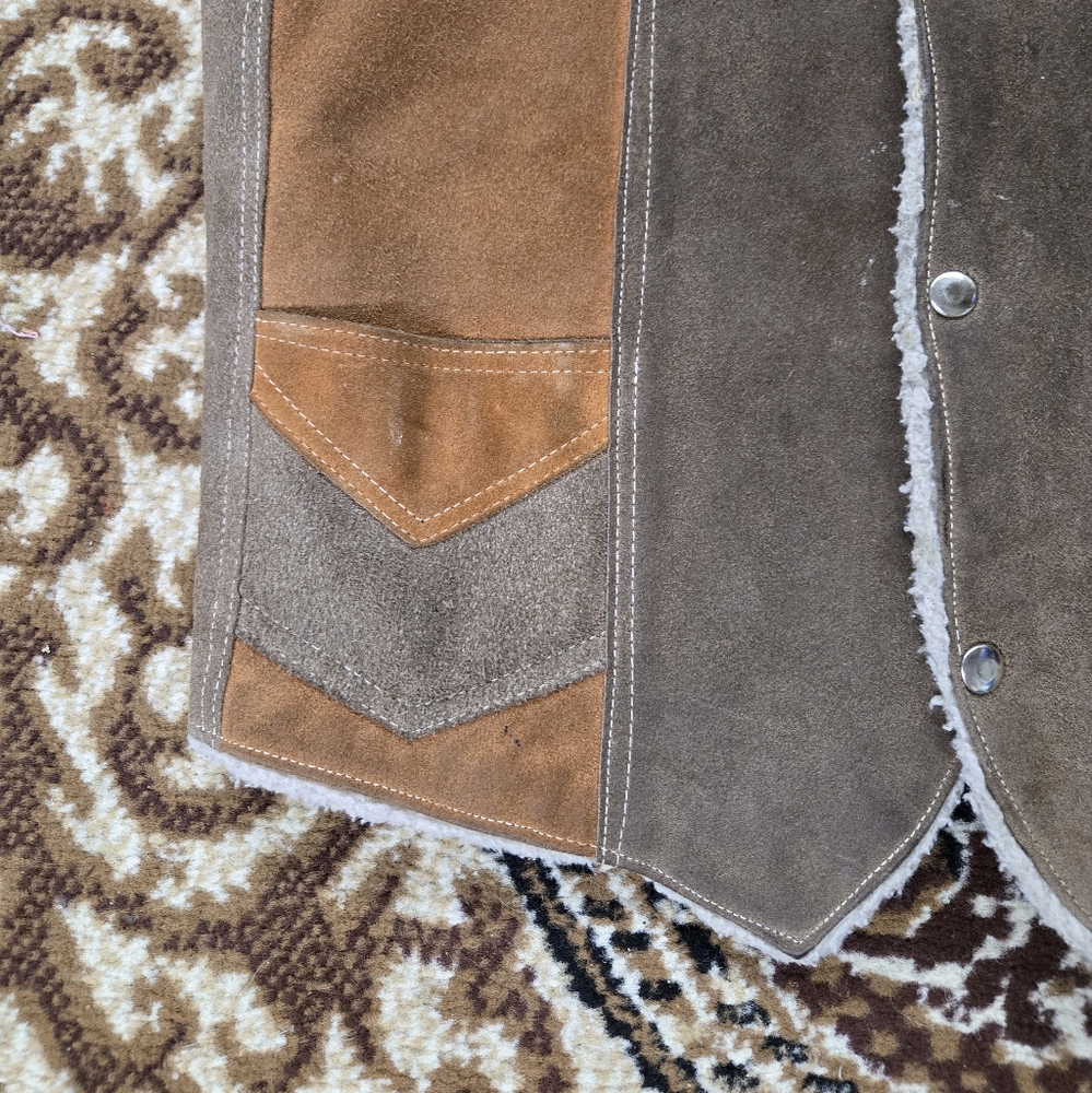 Vintage Western Leather Suede Vest 70s Faux Shearling 1970s Patchwork Distressed - Picture 4 of 16